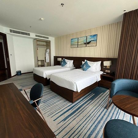 Canvas Danang Beach Hotel Exterior foto
