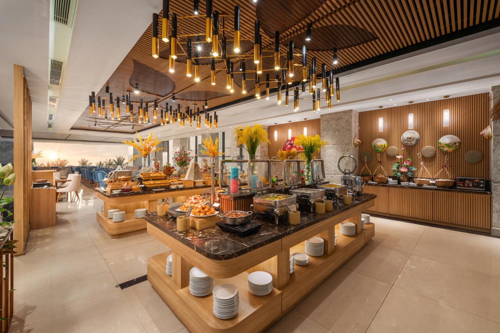 Canvas Danang Beach Hotel Exterior foto